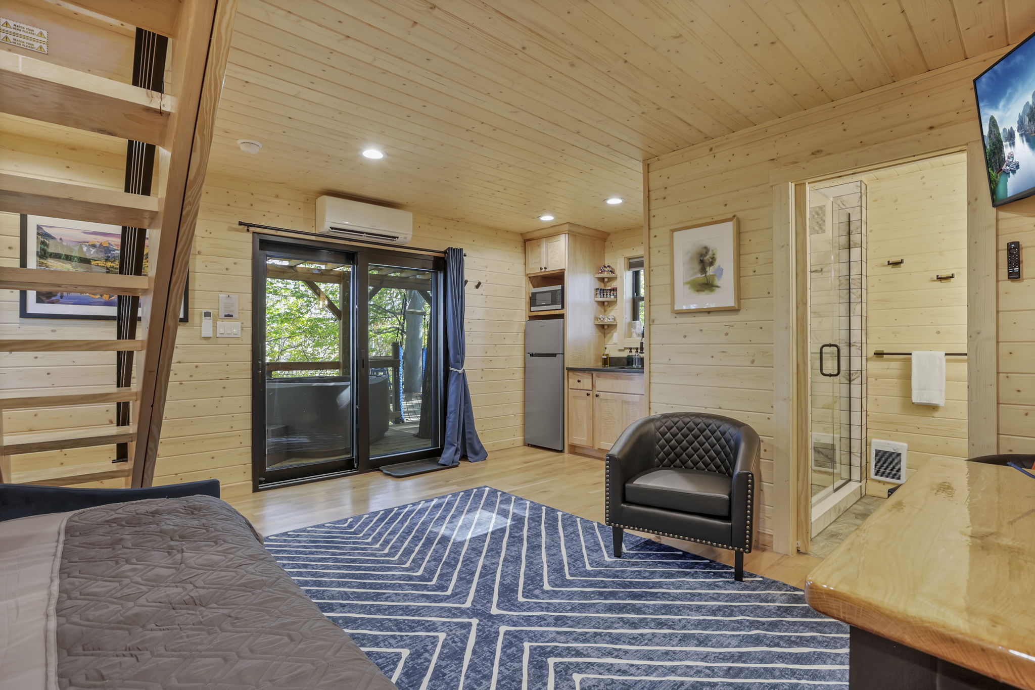 THE ASPEN TREEHOUSE