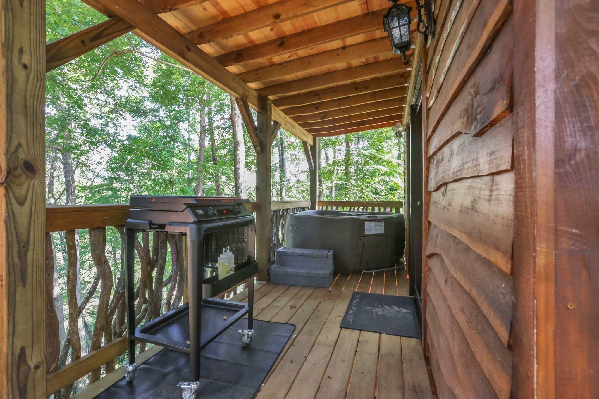 HARRY POTTER BURROW TREEHOUSE