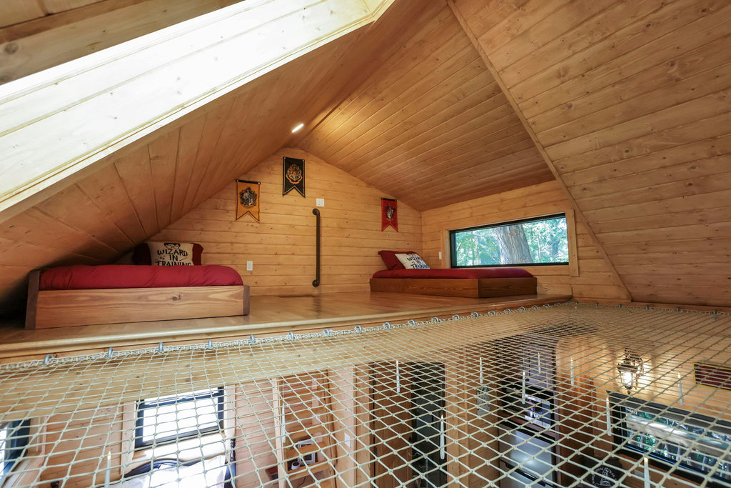 HARRY POTTER BURROW TREEHOUSE