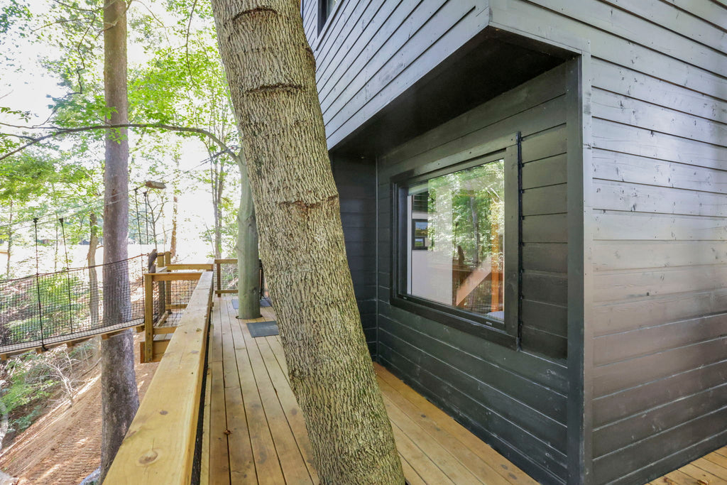 THE COUNTRY CLUB TREEHOUSE
