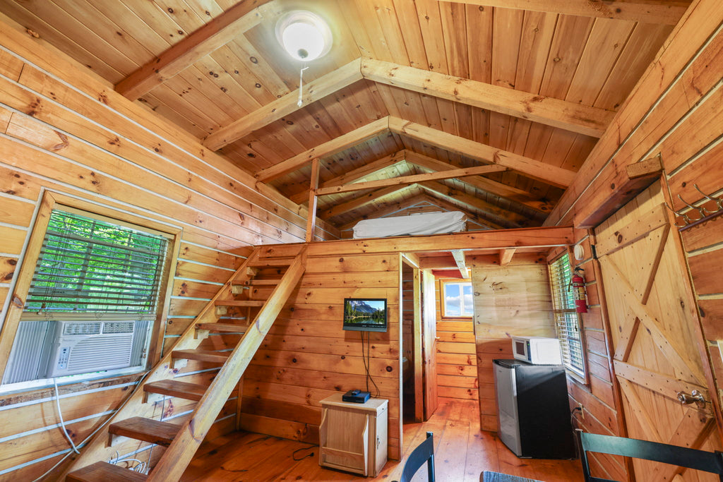 EAGLES NEST CABIN (GROUP)