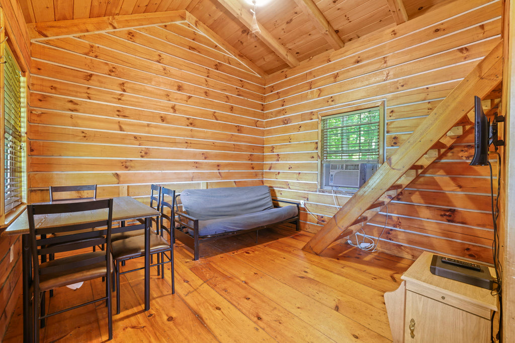 EAGLES NEST CABIN (GROUP)