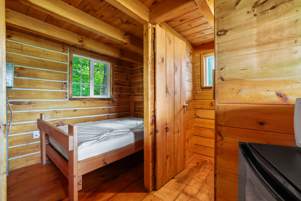EAGLES NEST CABIN (GROUP)