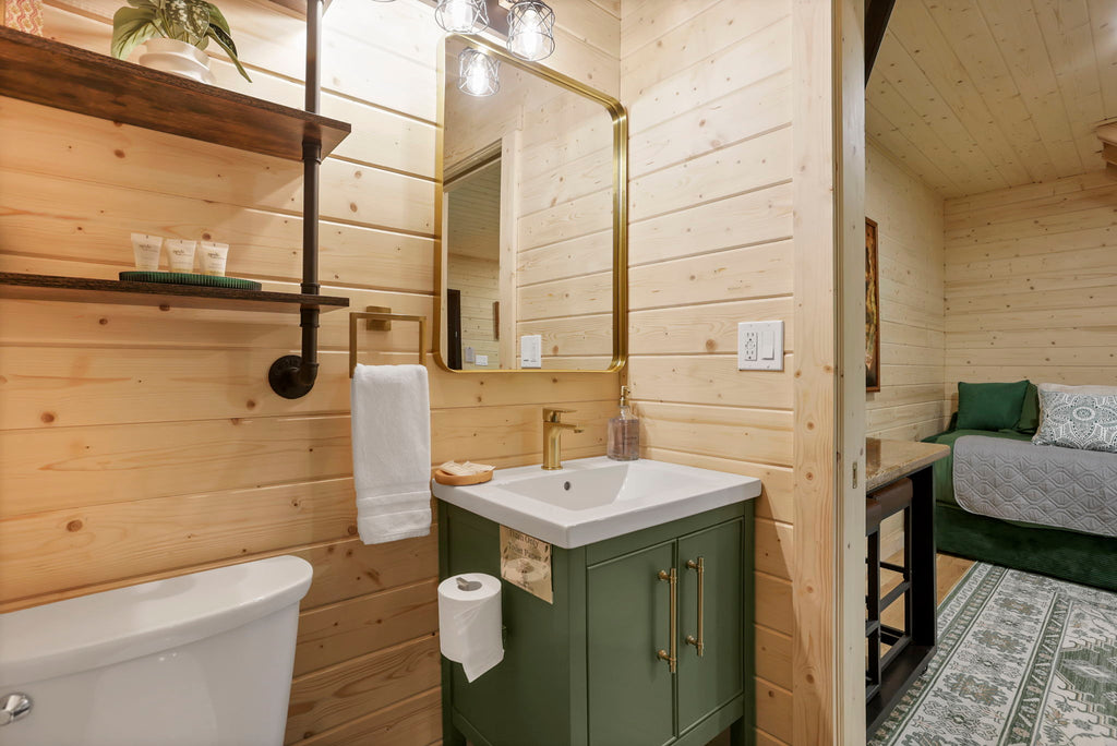 THE HOCKING HILLS TREEHOUSE (GROUP)