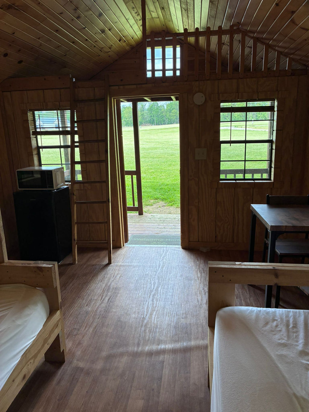 CARDINAL CABIN