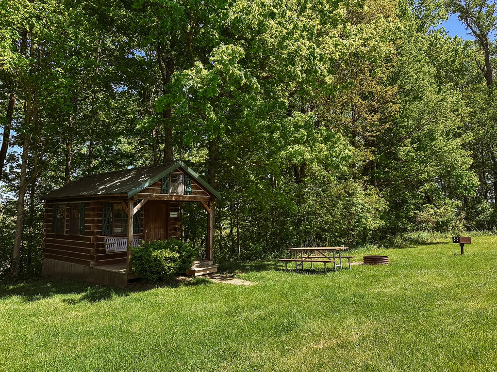 WOODPECKER CABIN