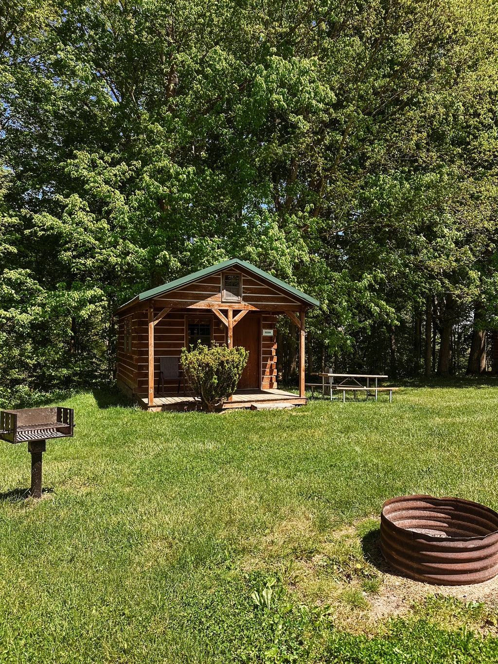 ROBIN CABIN (GROUP)