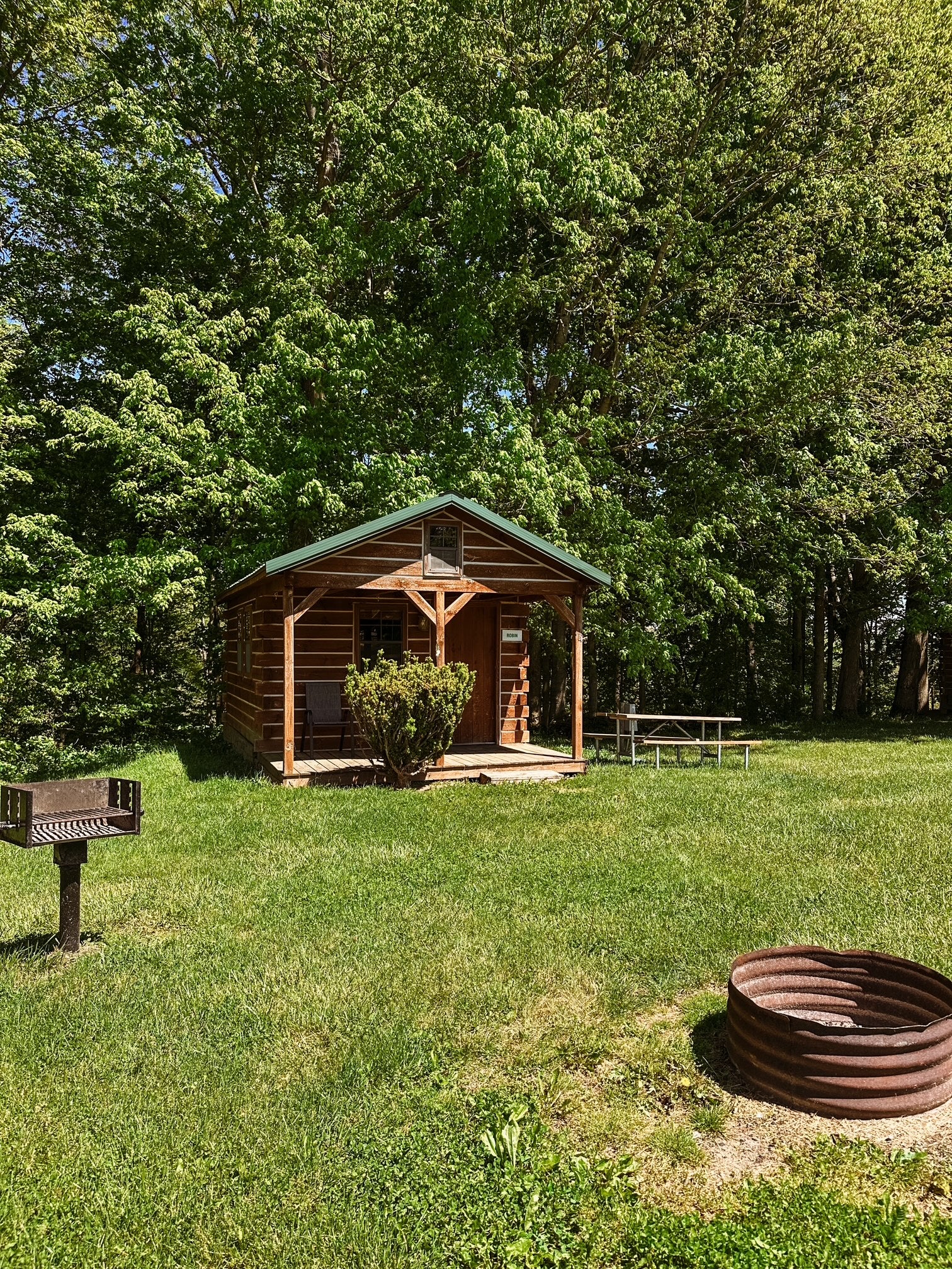 ROBIN CABIN (GROUP)