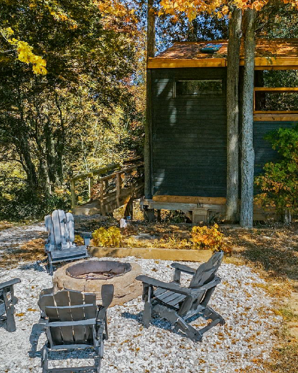 THE COUNTRY CLUB TREEHOUSE