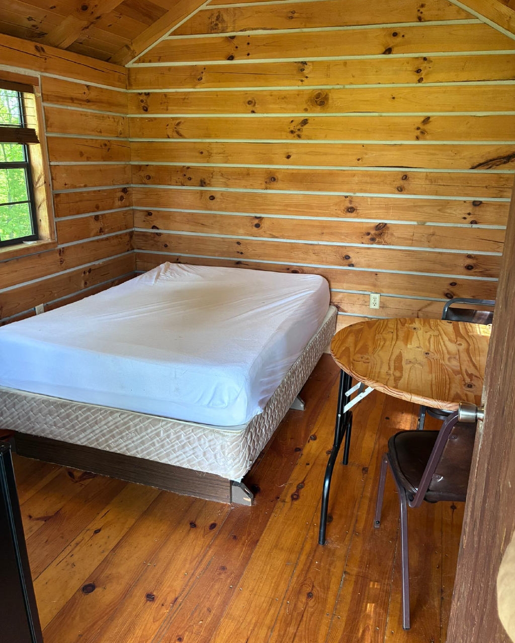 GUPPY CABIN
