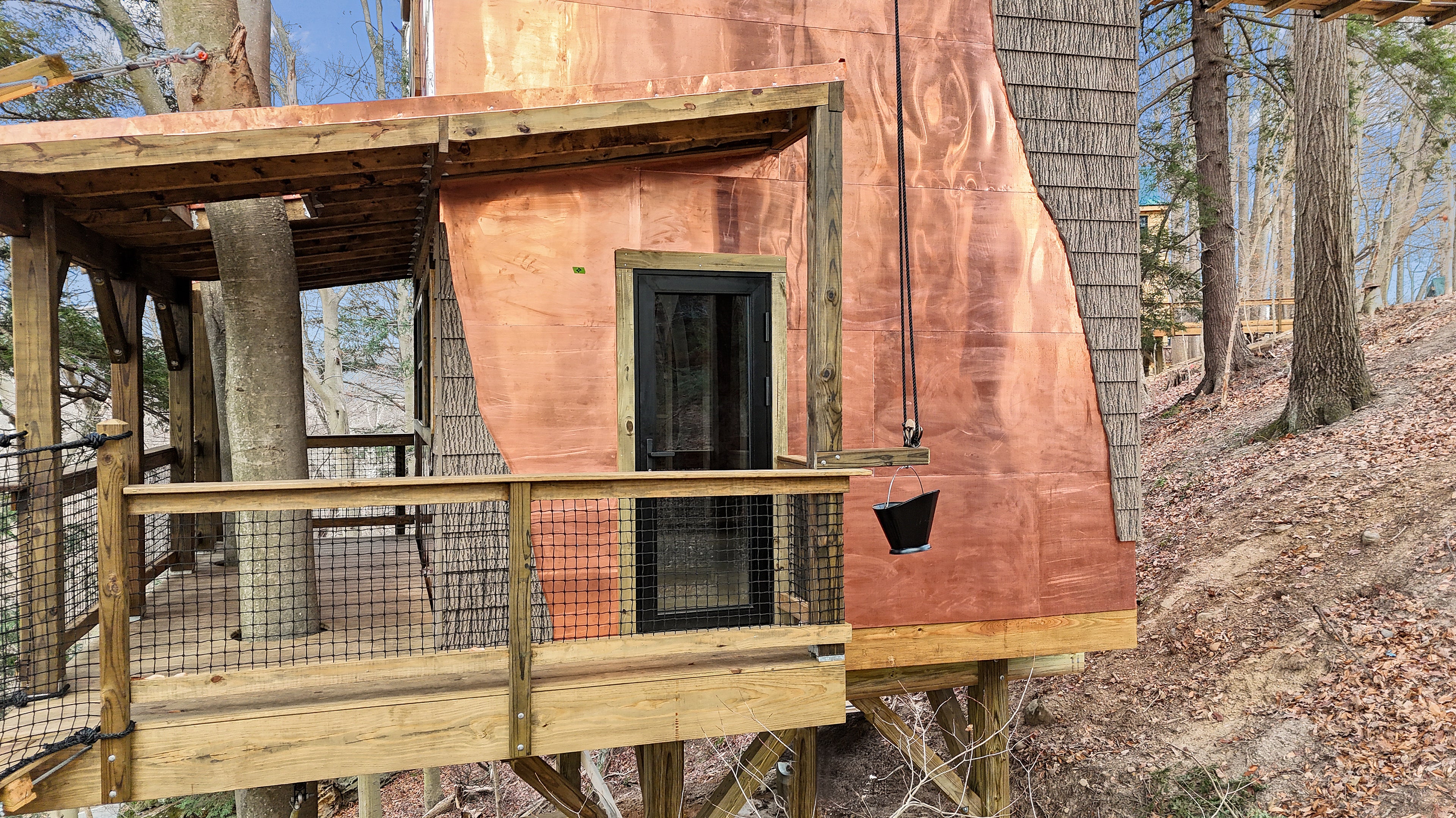 TIME MACHINE TREEHOUSE